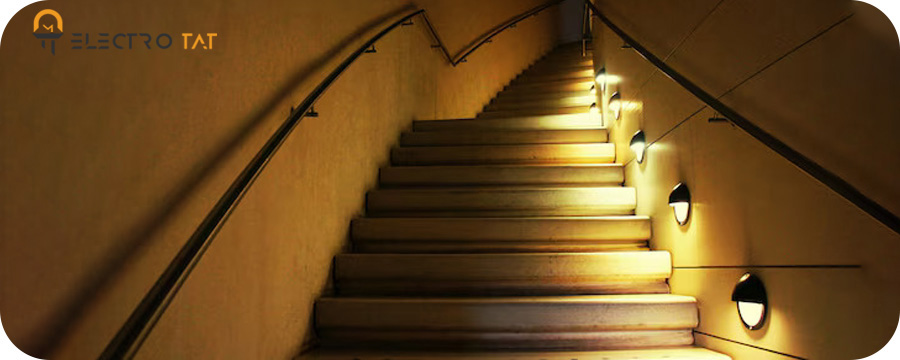 نورپردازی زیر پله با چراغ‌های LED 